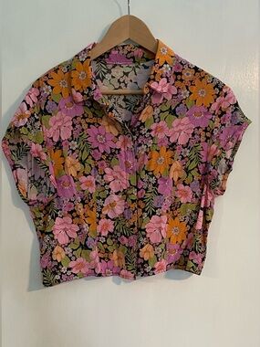 Floral Short-Sleeve Cropped Button Shirt - Pink & Orange